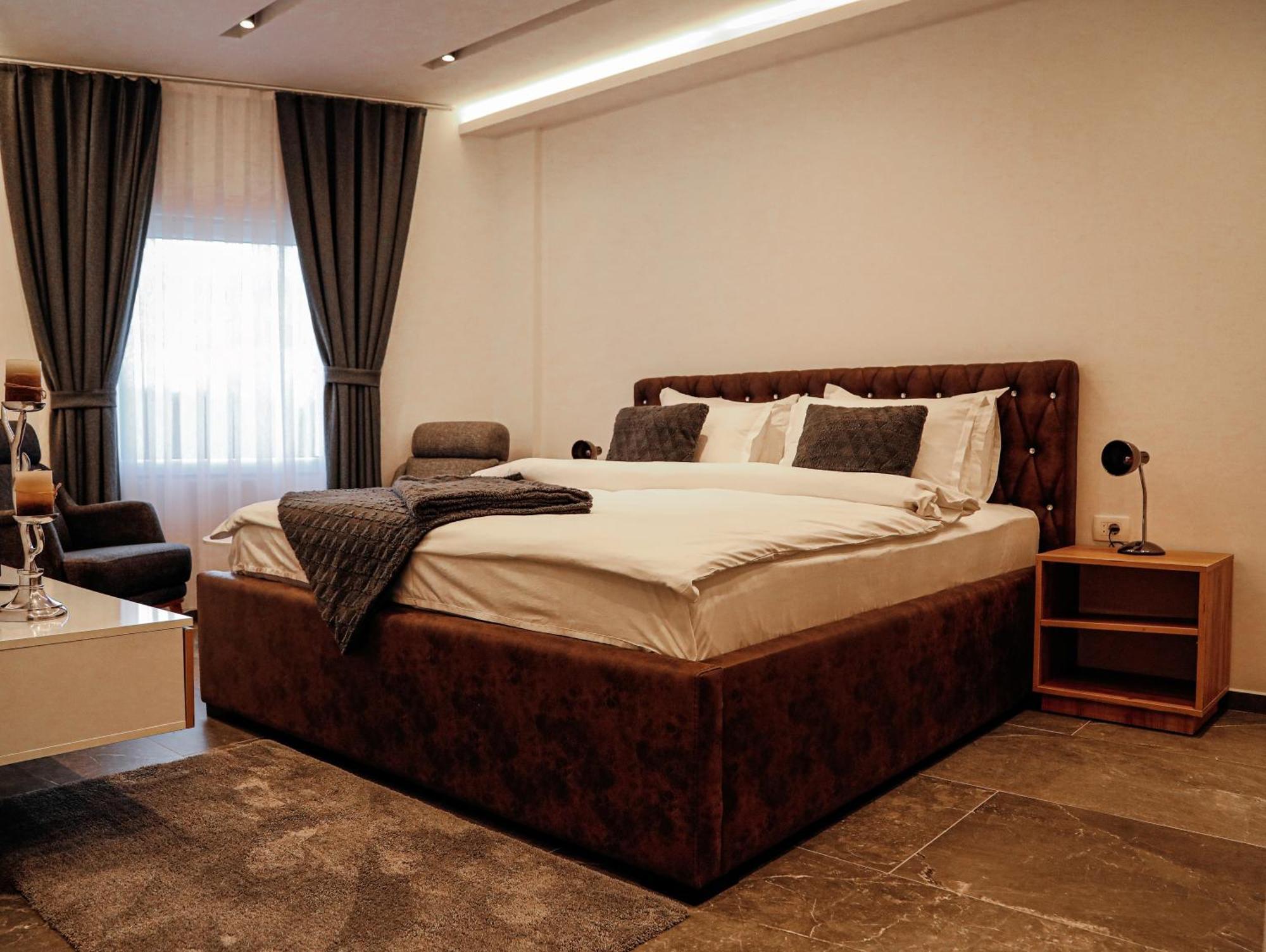 Hotel Europa 92 Ferizaj Exterior photo